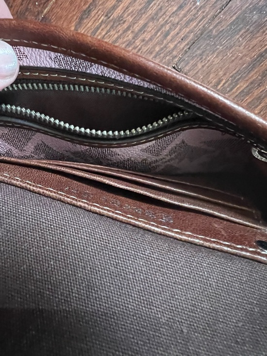 Vintage Juicy Couture dog clutch small in very good condition size 8"x5" - Picture 11 of 11